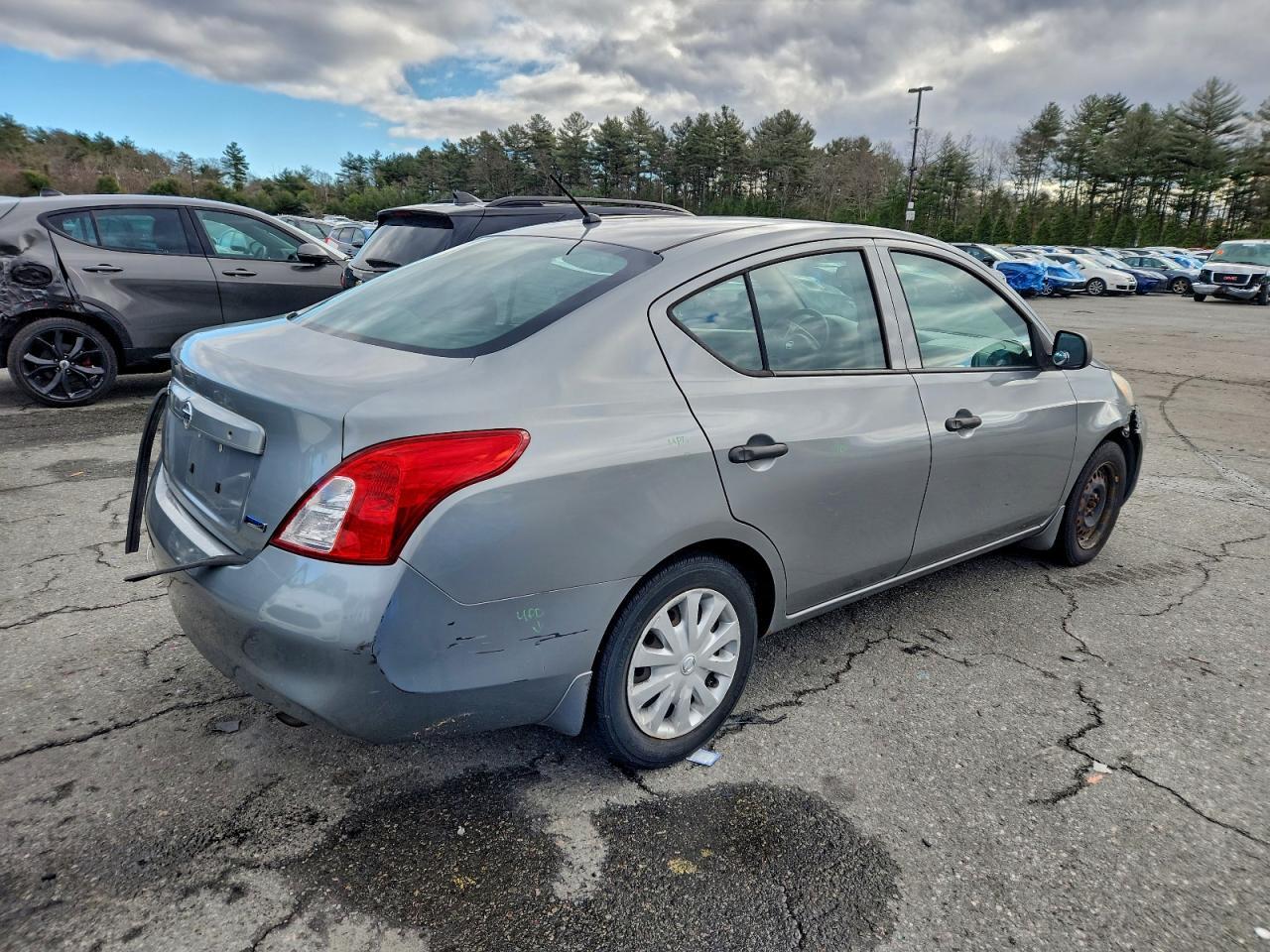 2014 NISSAN VERSA