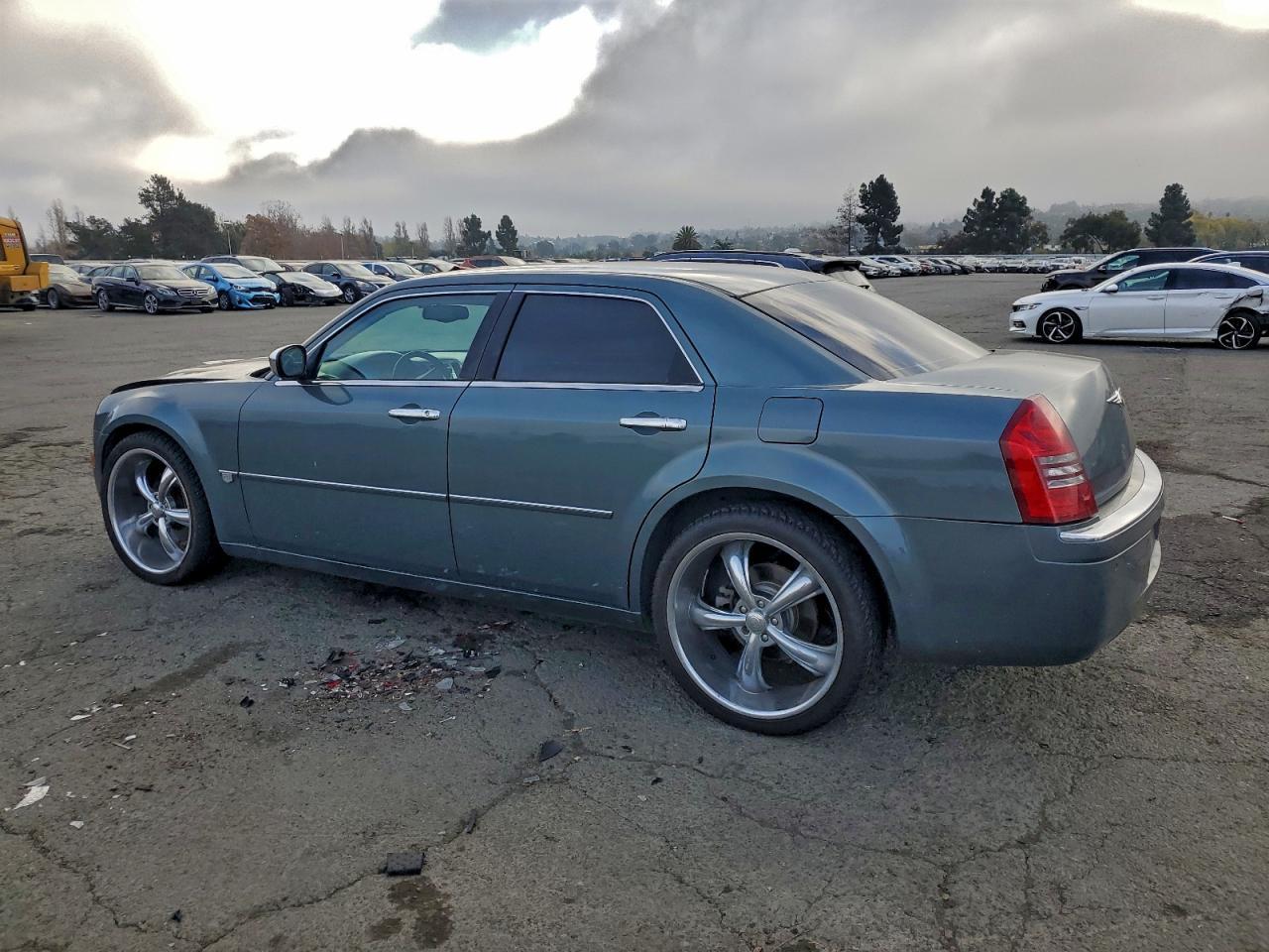 2005 CHRYSLER 300