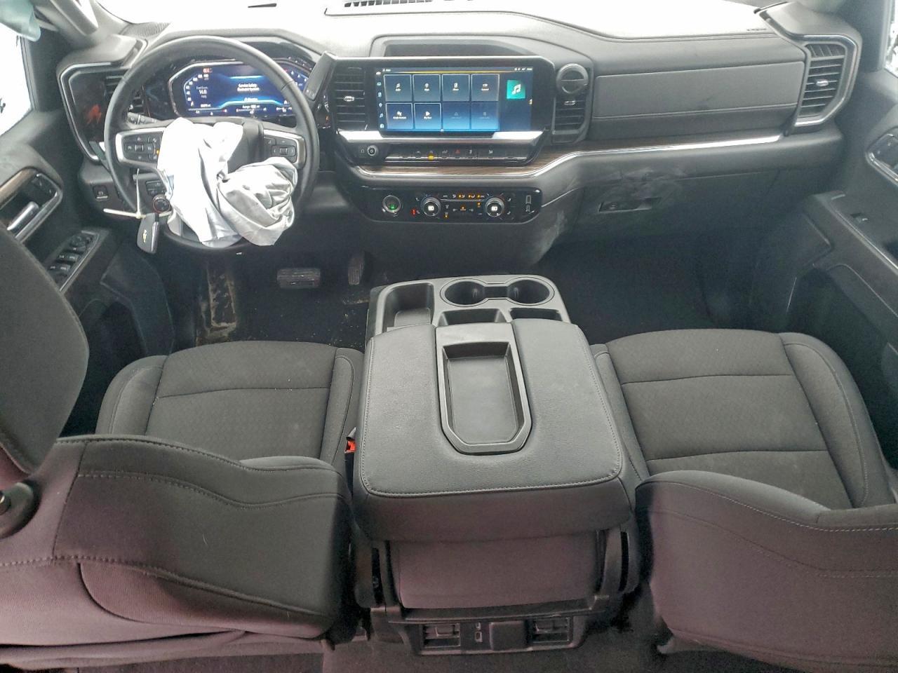 2024 CHEVROLET Silverado