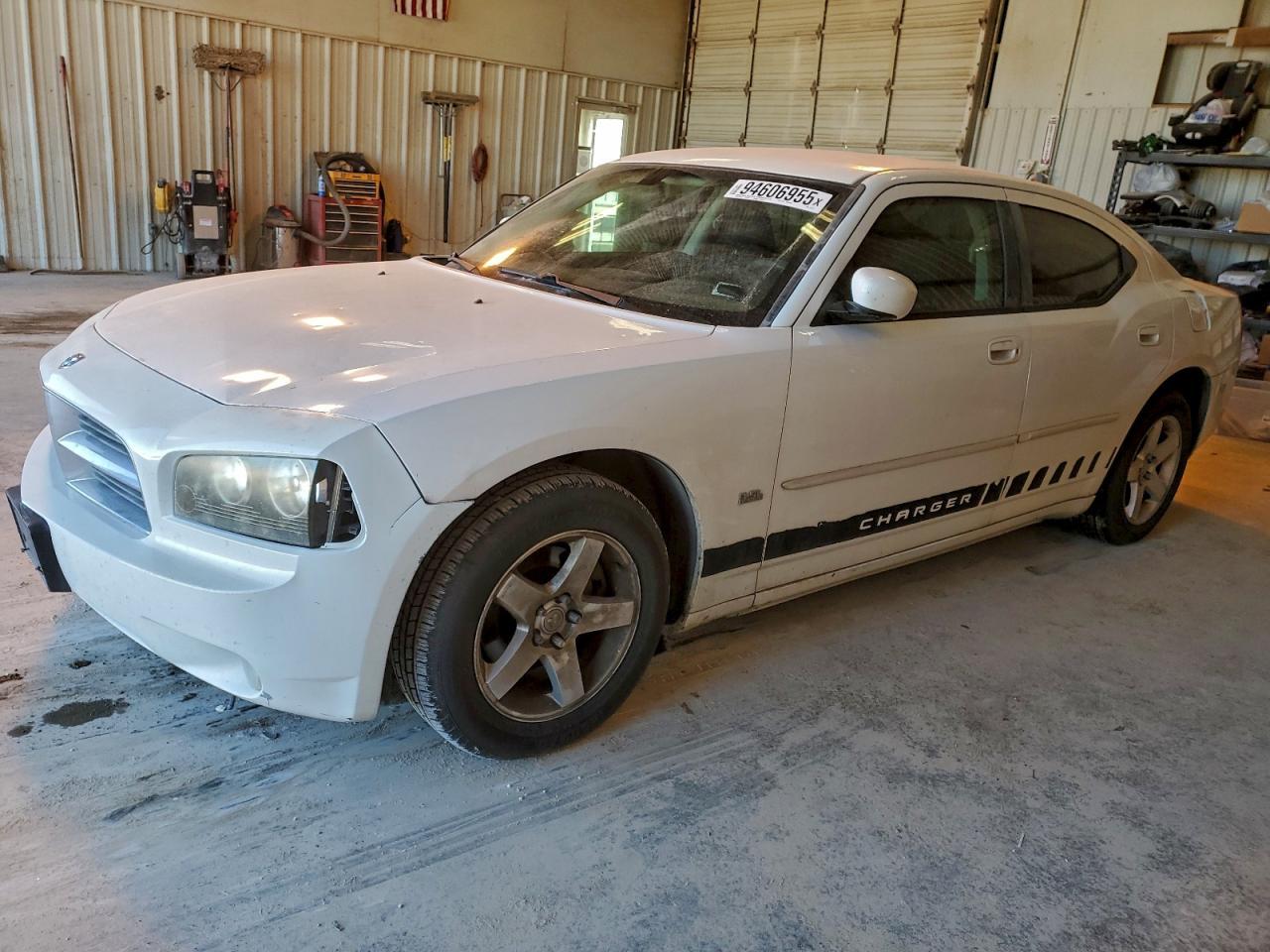 2010 DODGE CHARGER