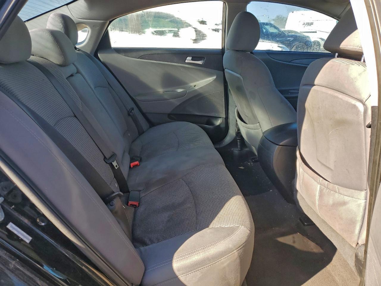 2011 HYUNDAI SONATA