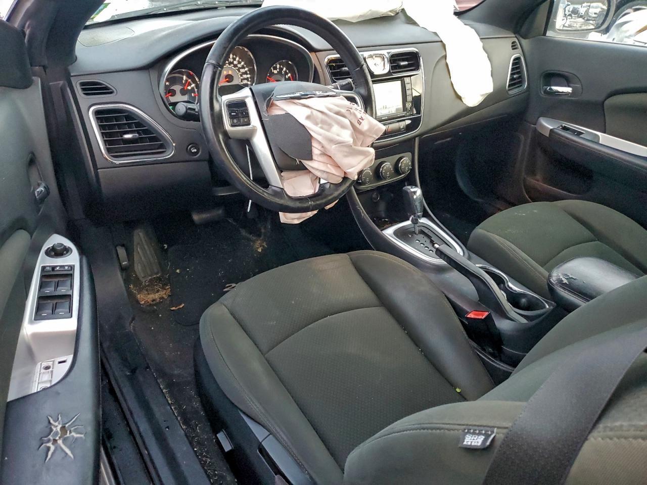 2011 CHRYSLER 200