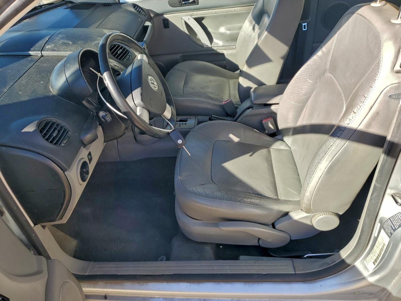 2005 VOLKSWAGEN Beetle