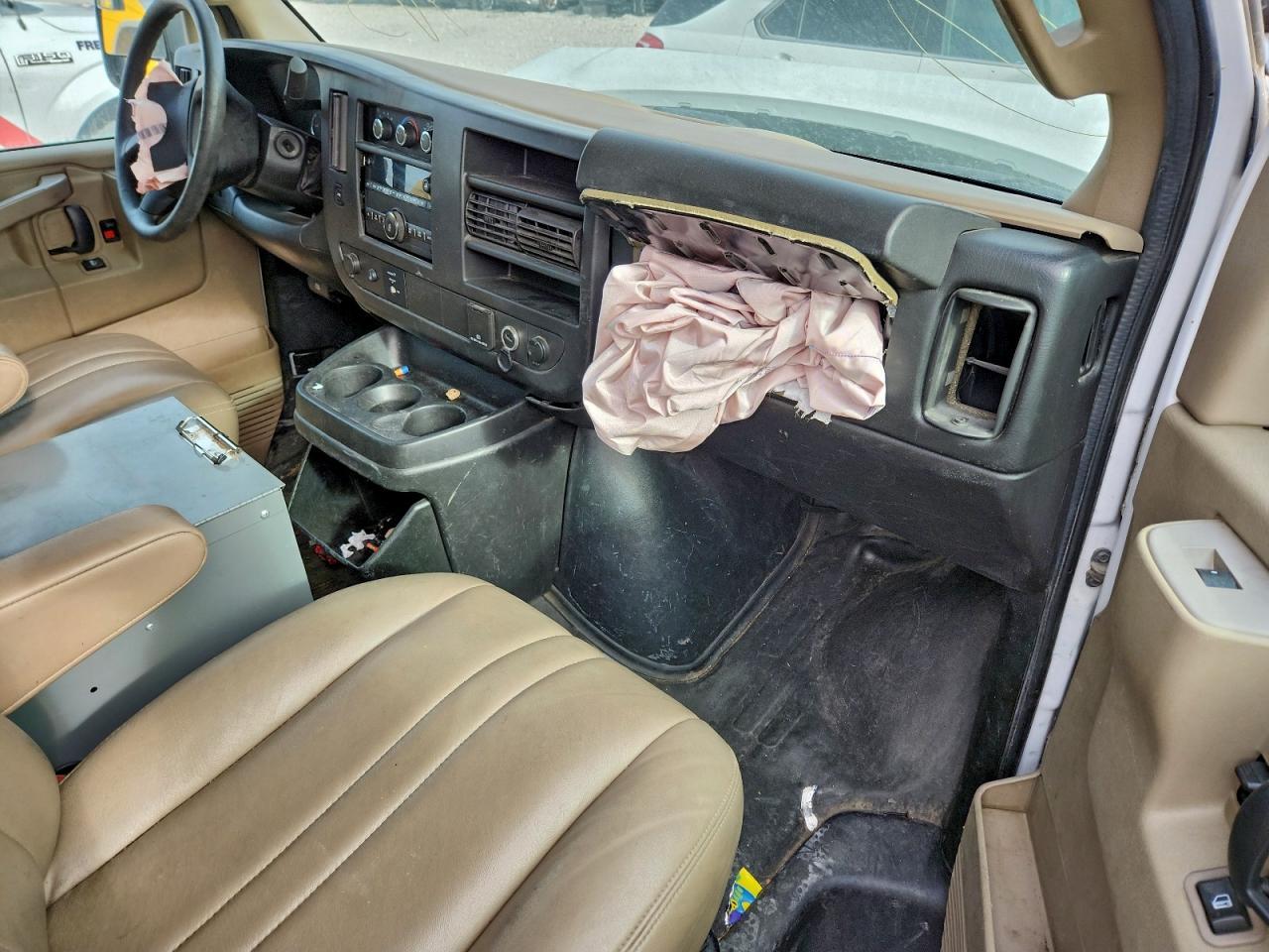 2017 CHEVROLET EXPRESS 2500