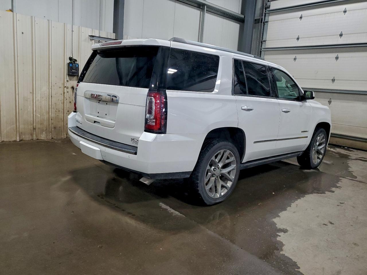 2016 GMC Yukon