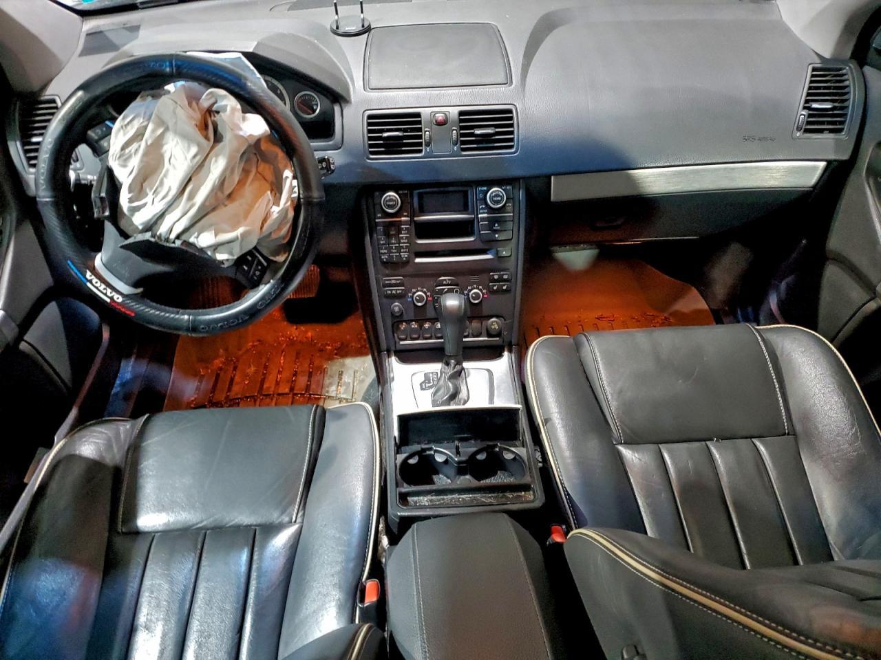 2013 VOLVO XC90