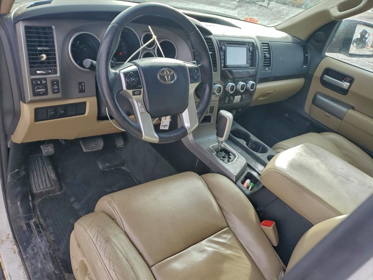 2014 TOYOTA Sequoia