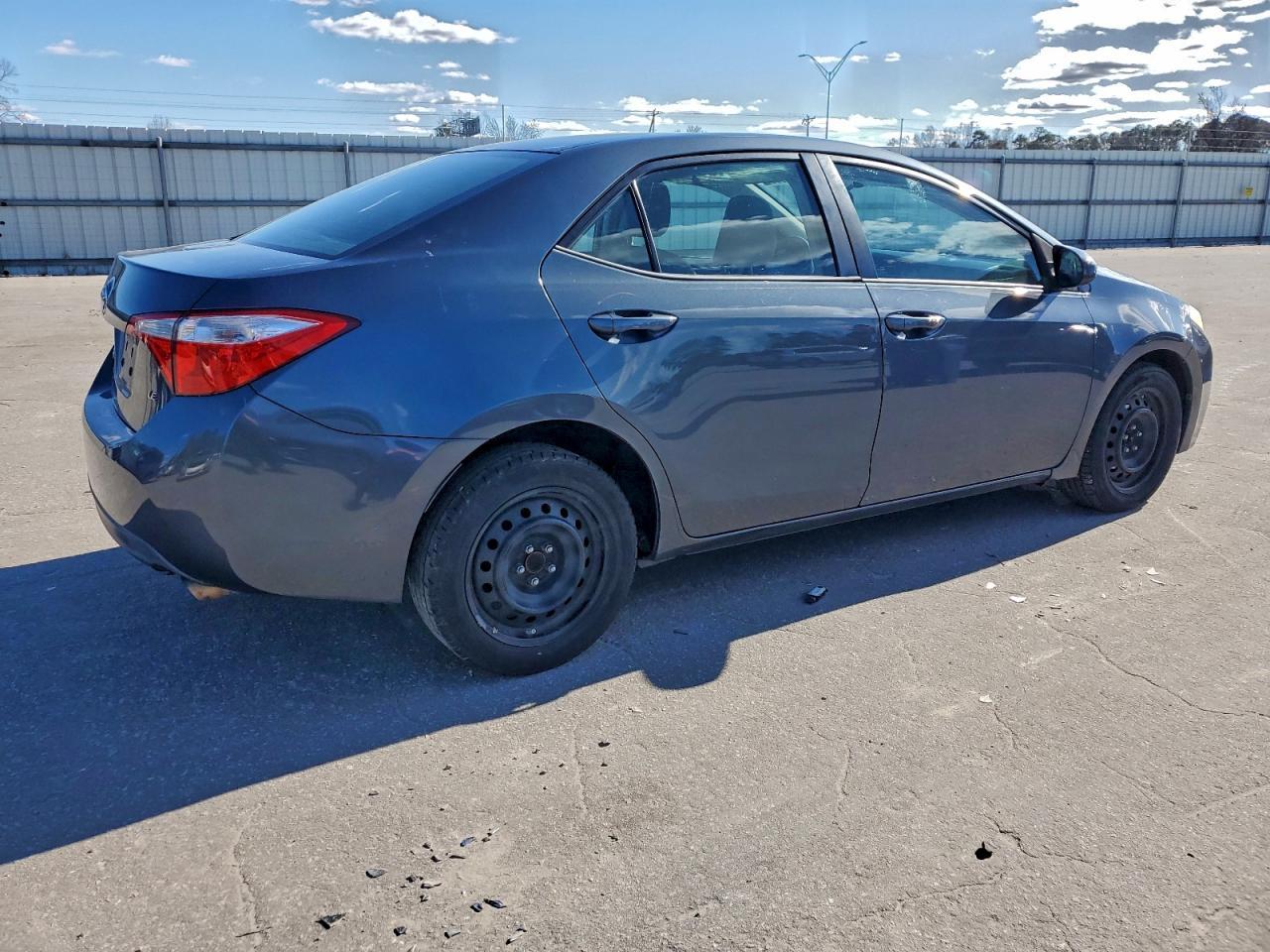 2015 TOYOTA COROLLA
