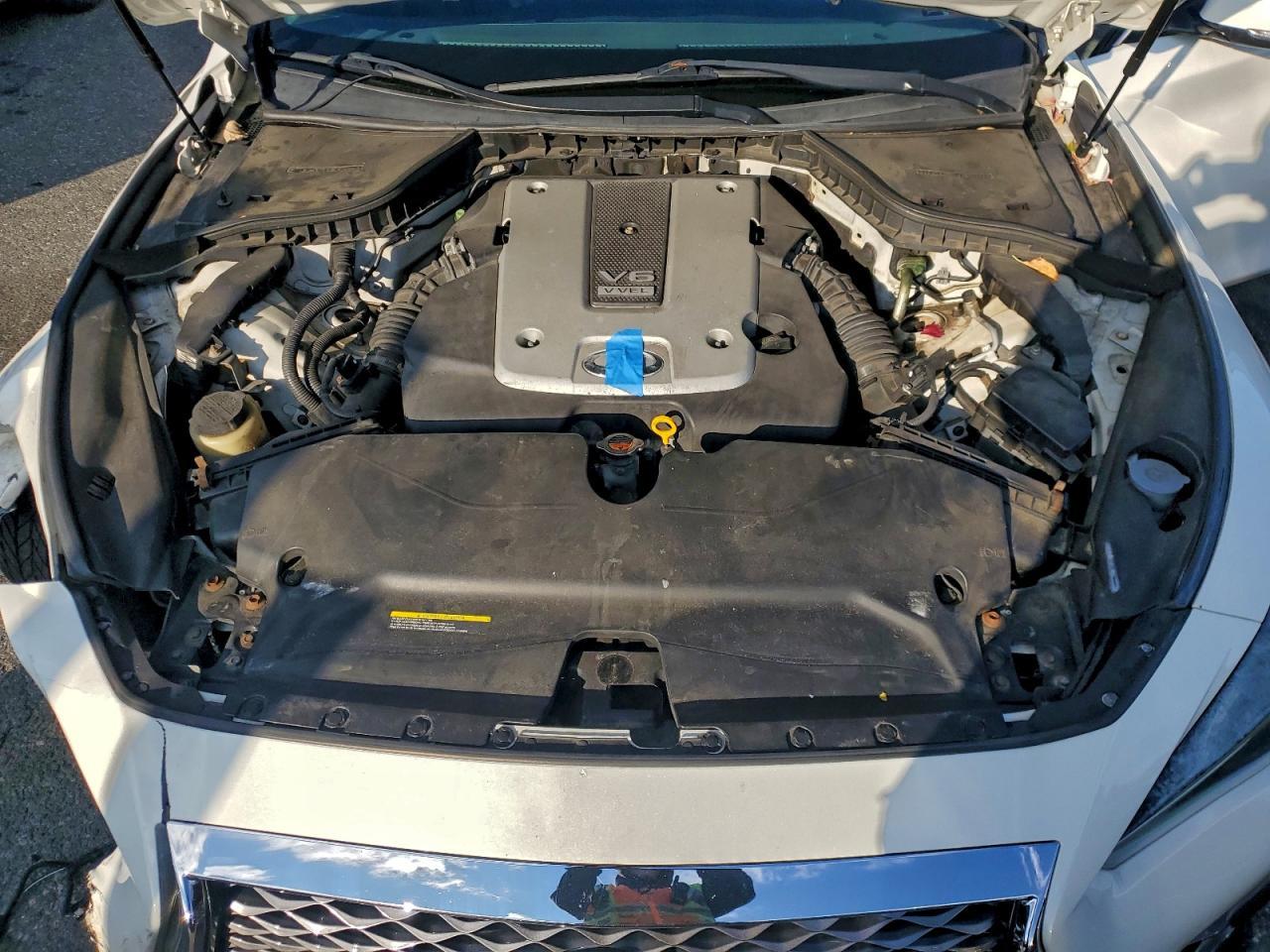 2015 INFINITI Q50