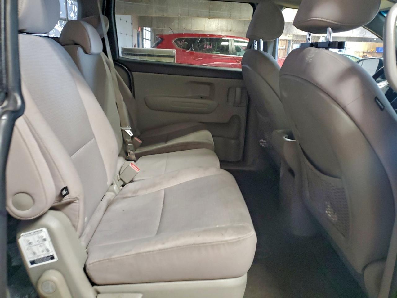 2016 KIA SEDONA