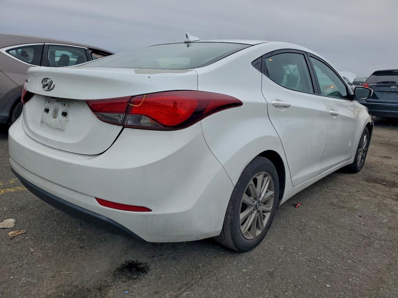 2016 HYUNDAI ELANTRA