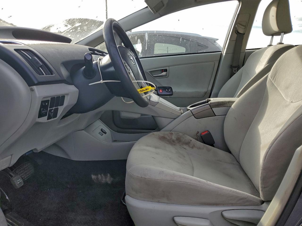 2015 TOYOTA PRIUS