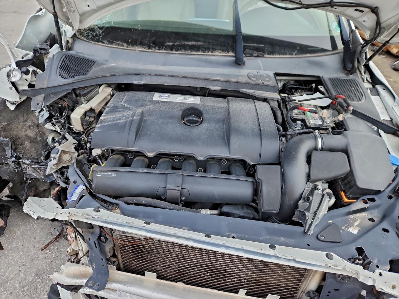 2012 VOLVO XC60
