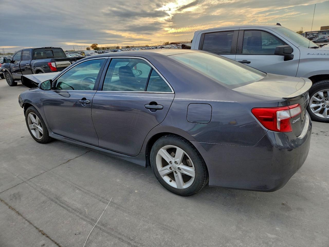 2013 TOYOTA CAMRY