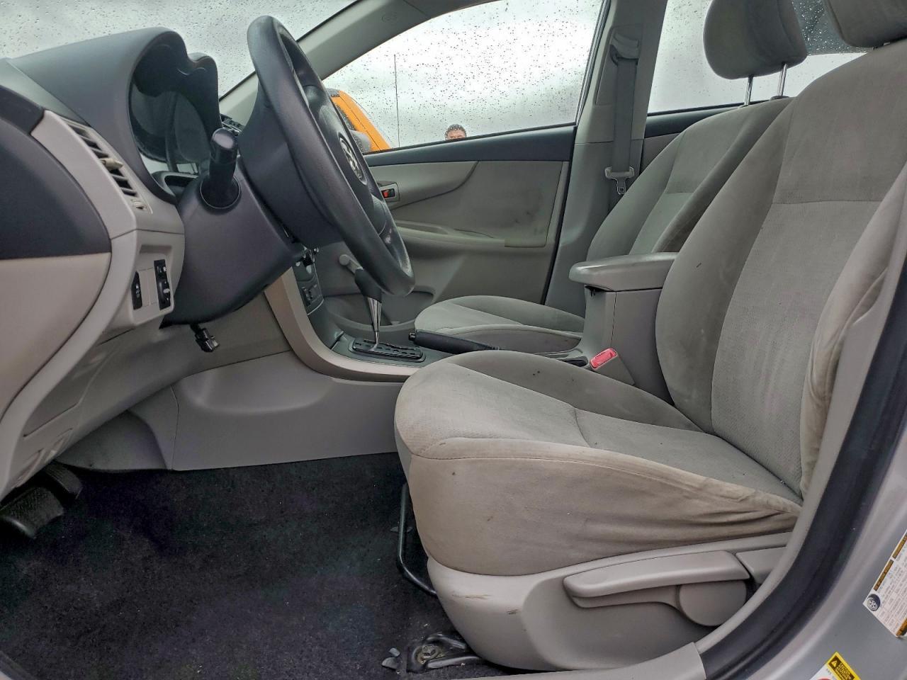 2011 TOYOTA COROLLA