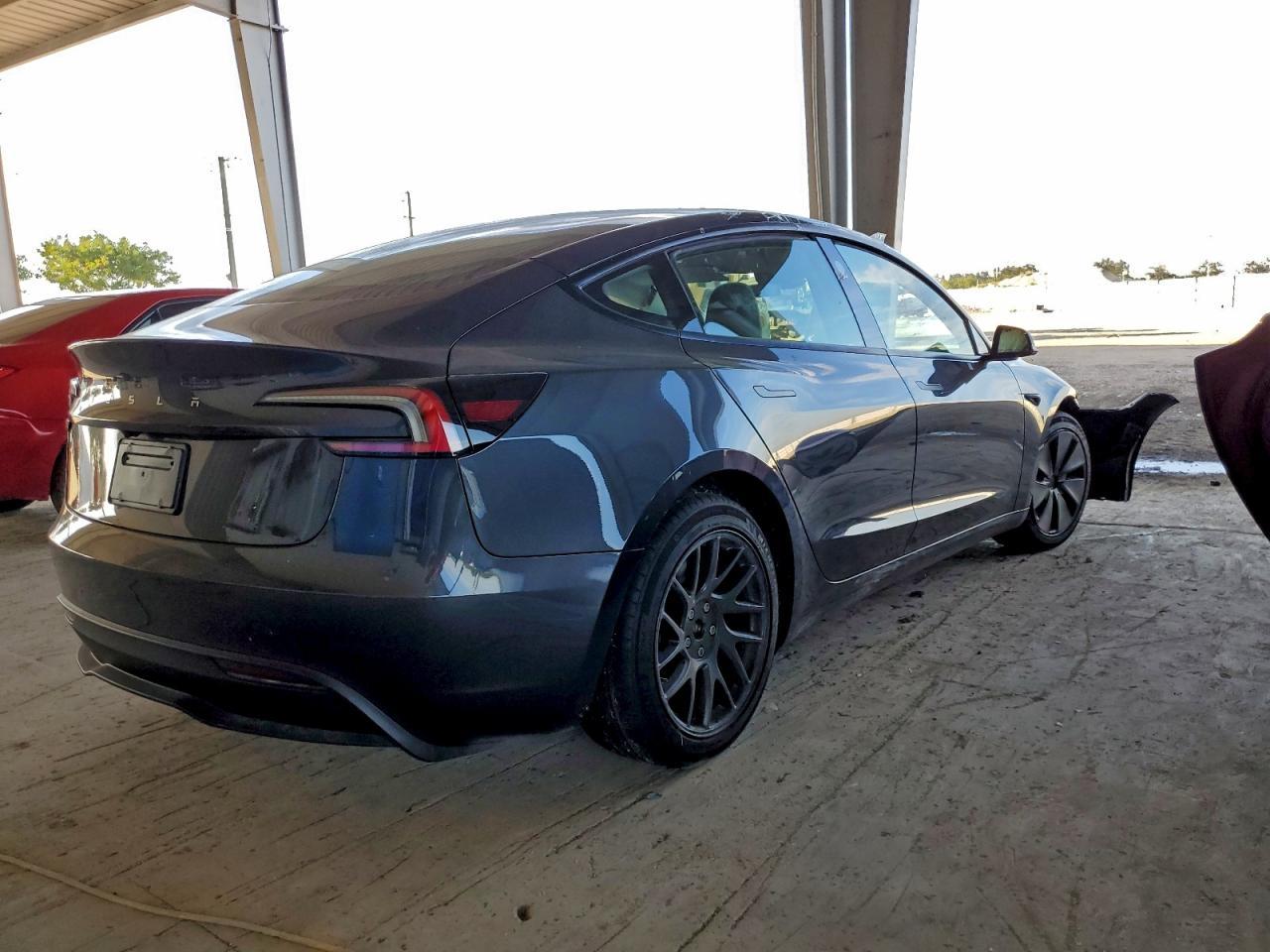 2025 TESLA MODEL 3