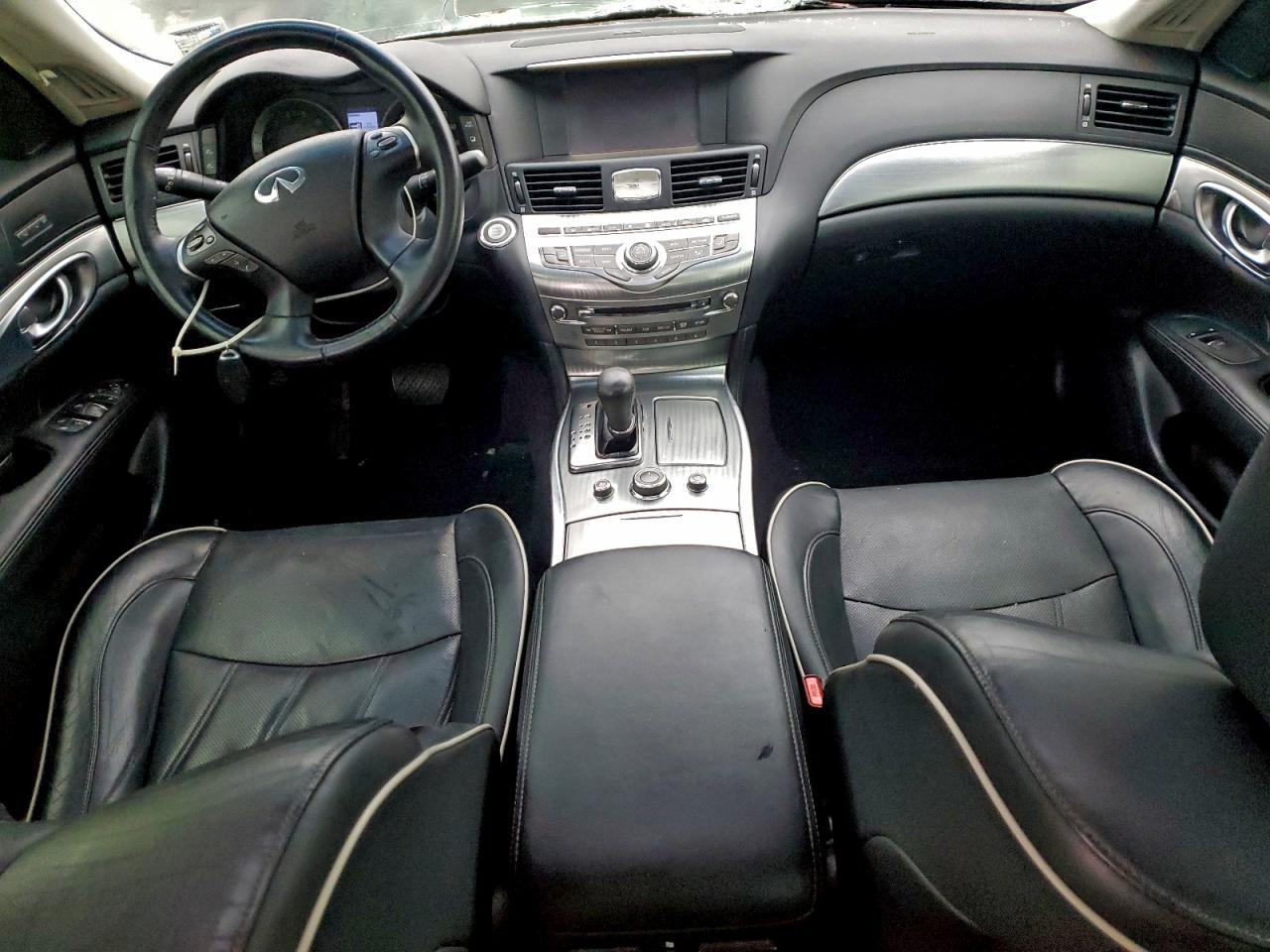 2016 INFINITI Q70