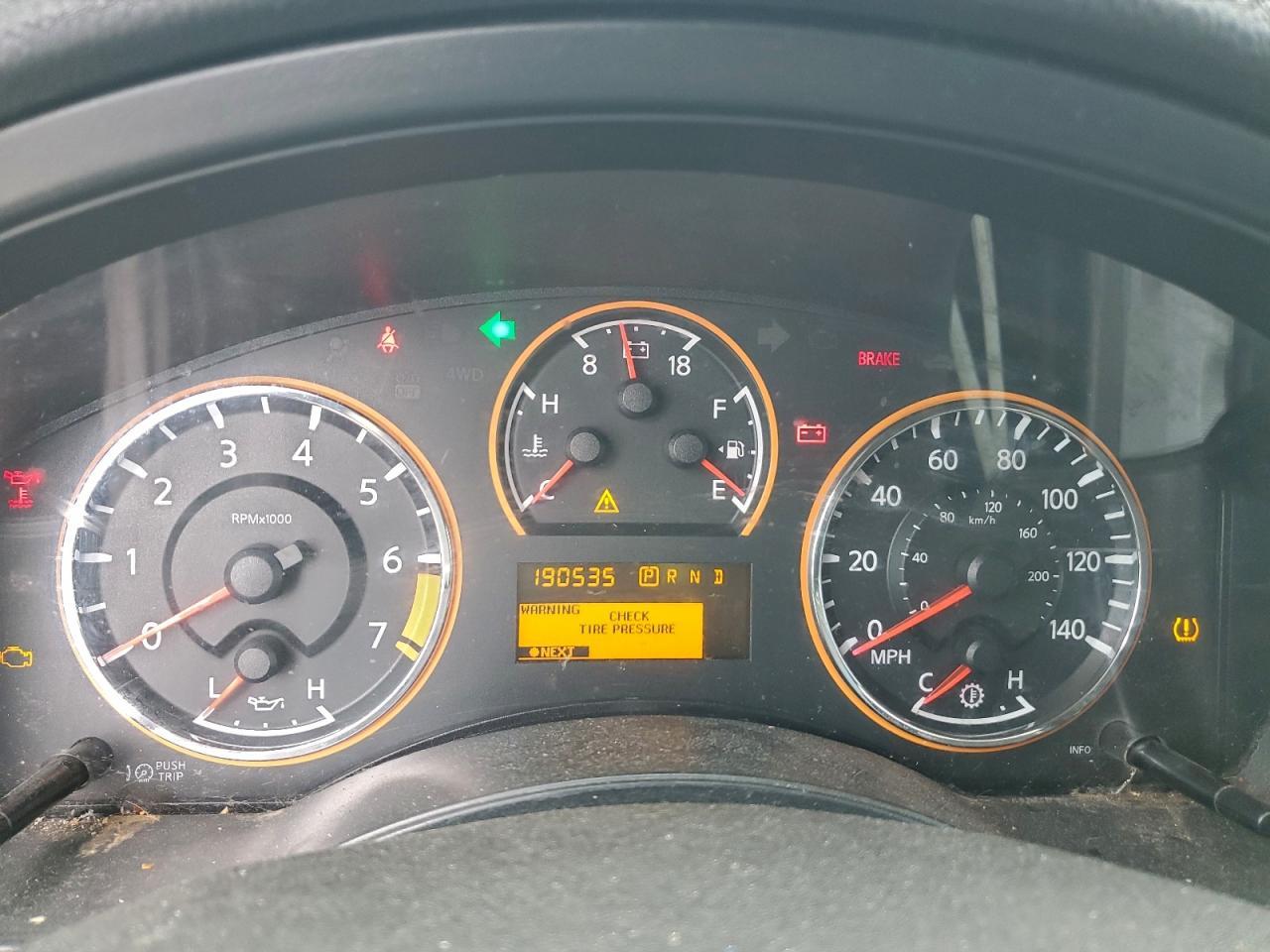 2014 NISSAN Armada