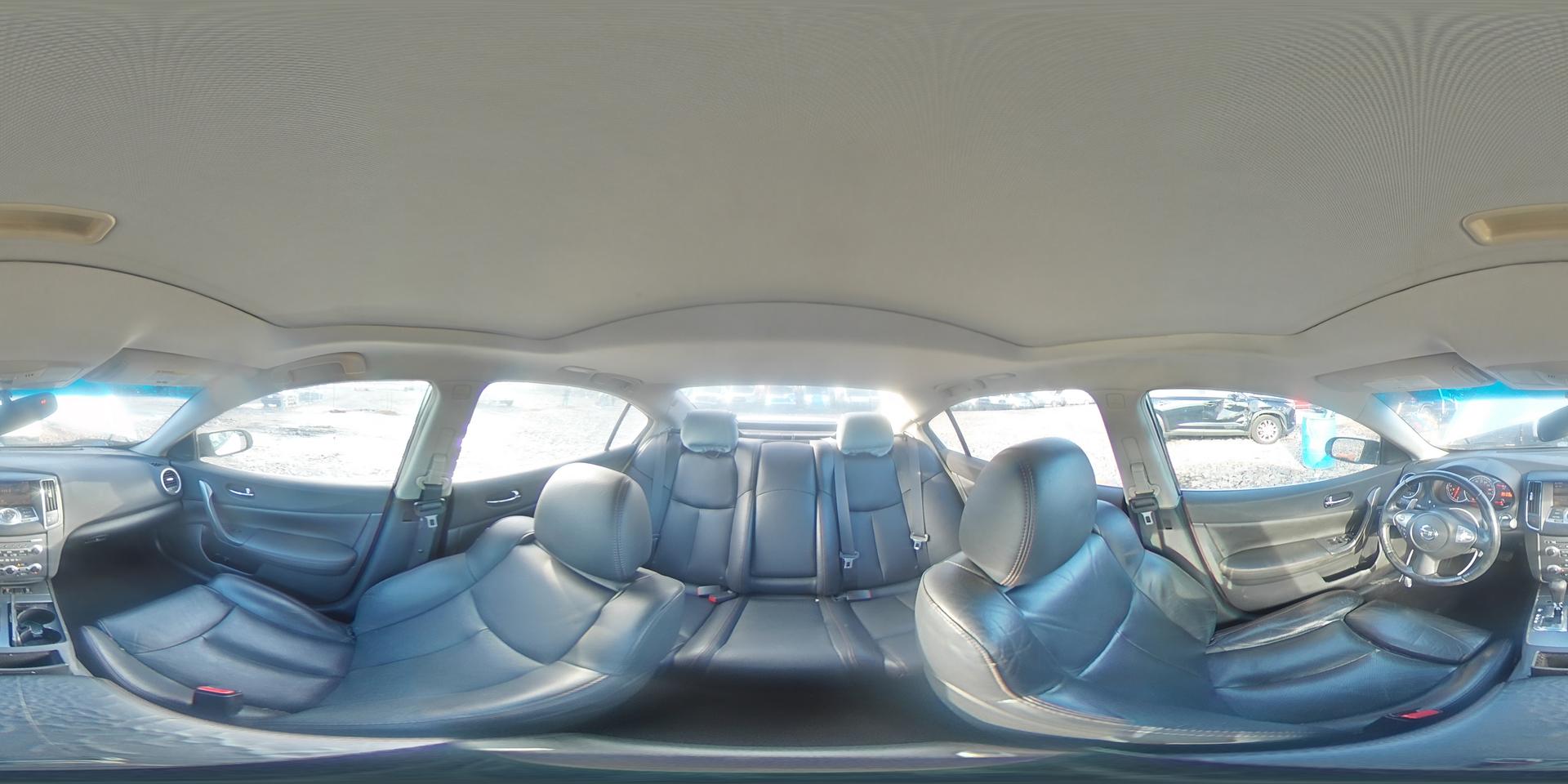 2010 NISSAN Maxima