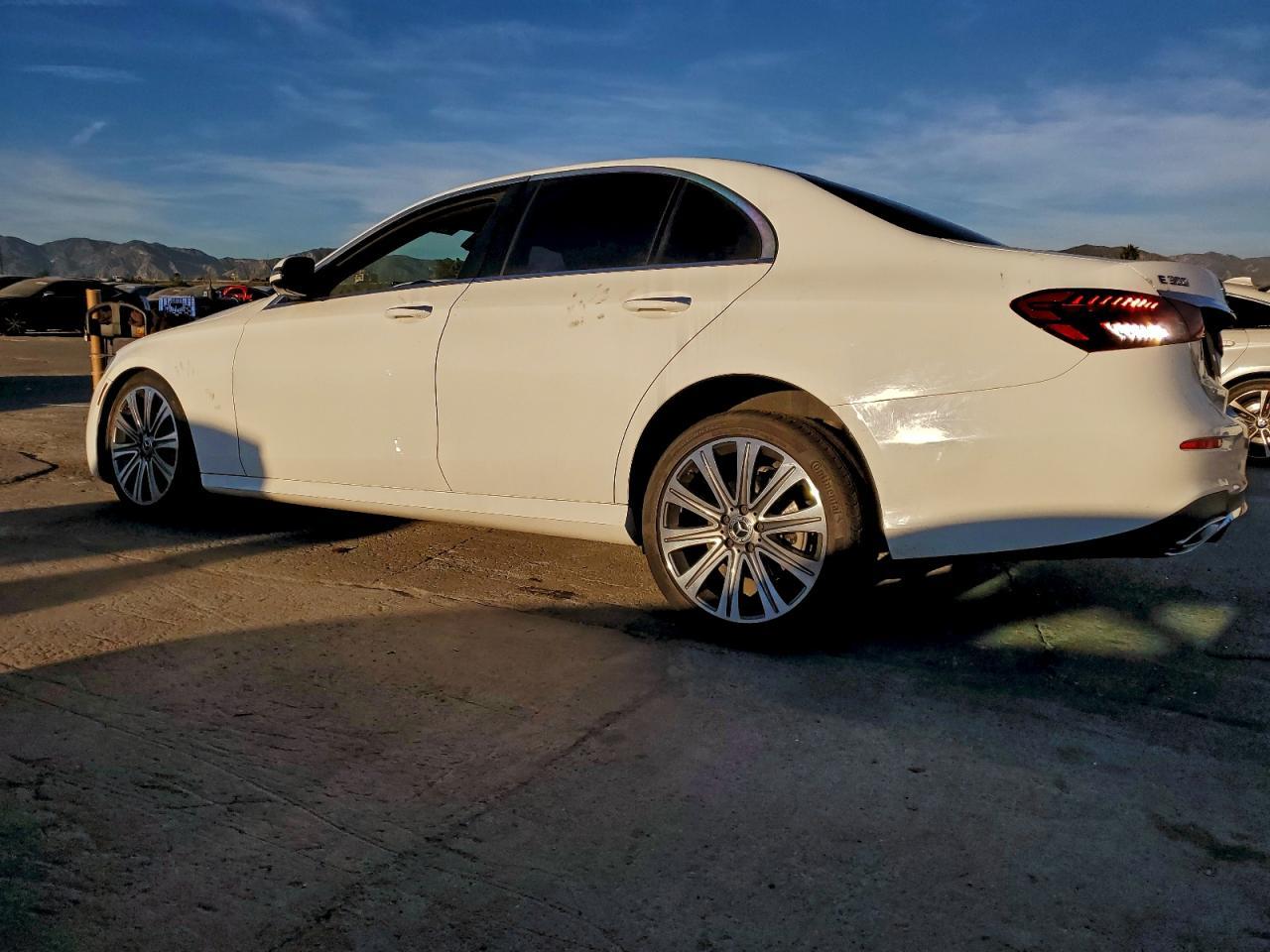2022 MERCEDES-BENZ E-Class
