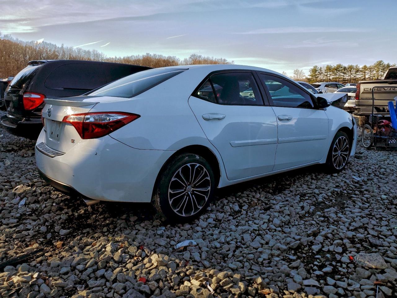 2016 TOYOTA COROLLA