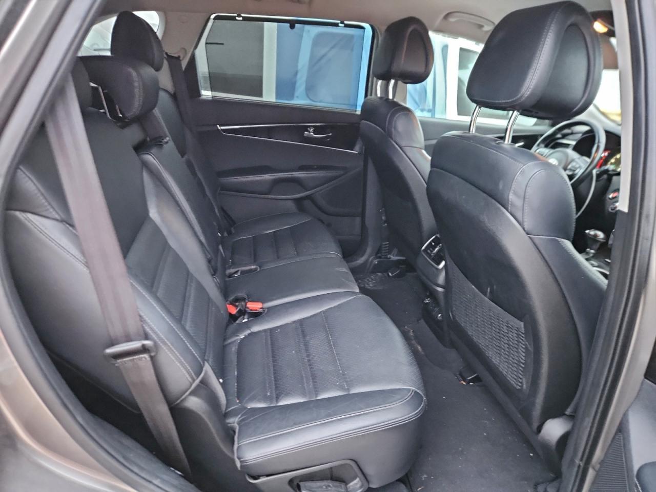 2016 KIA SORENTO