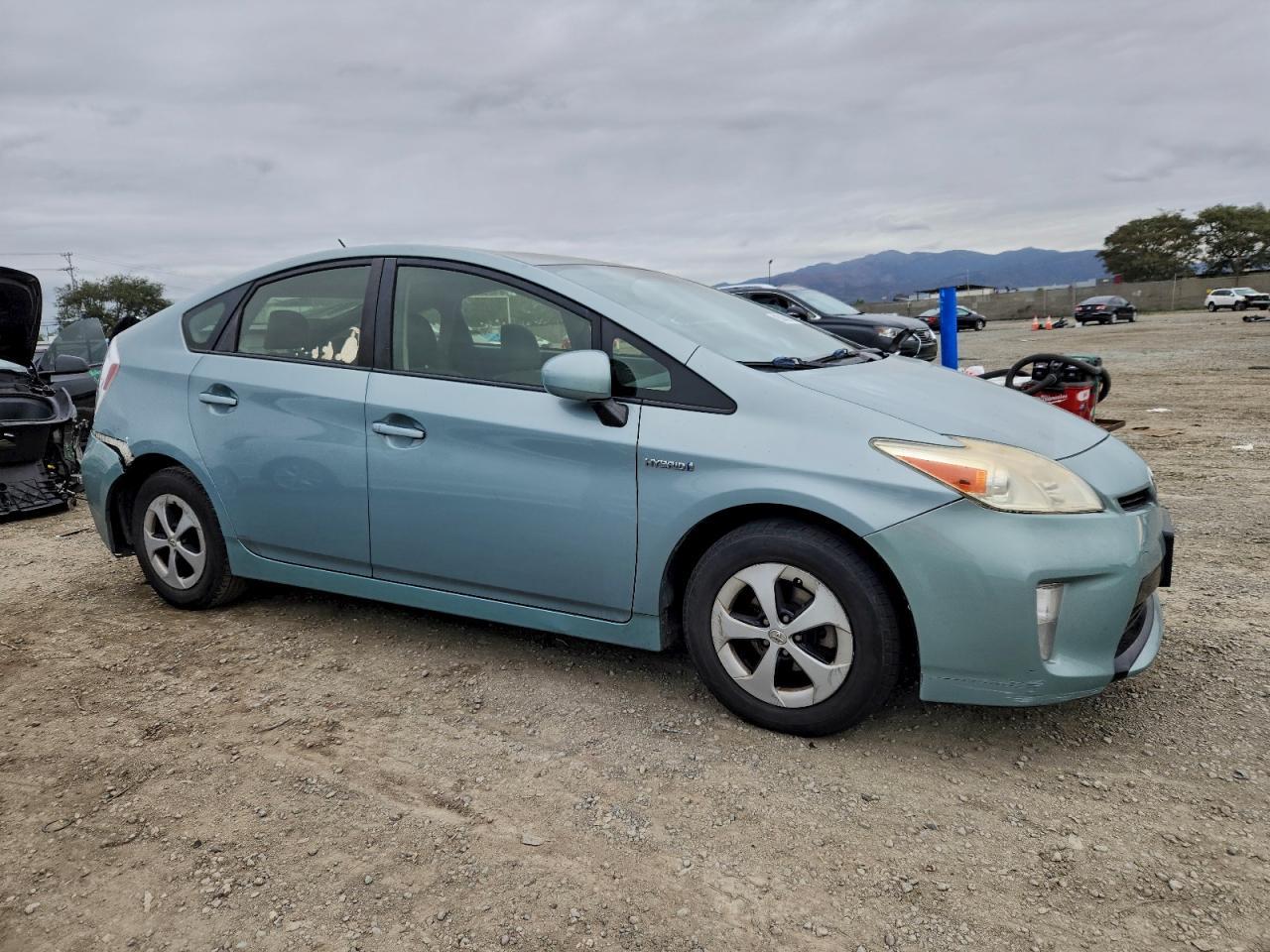2015 TOYOTA PRIUS