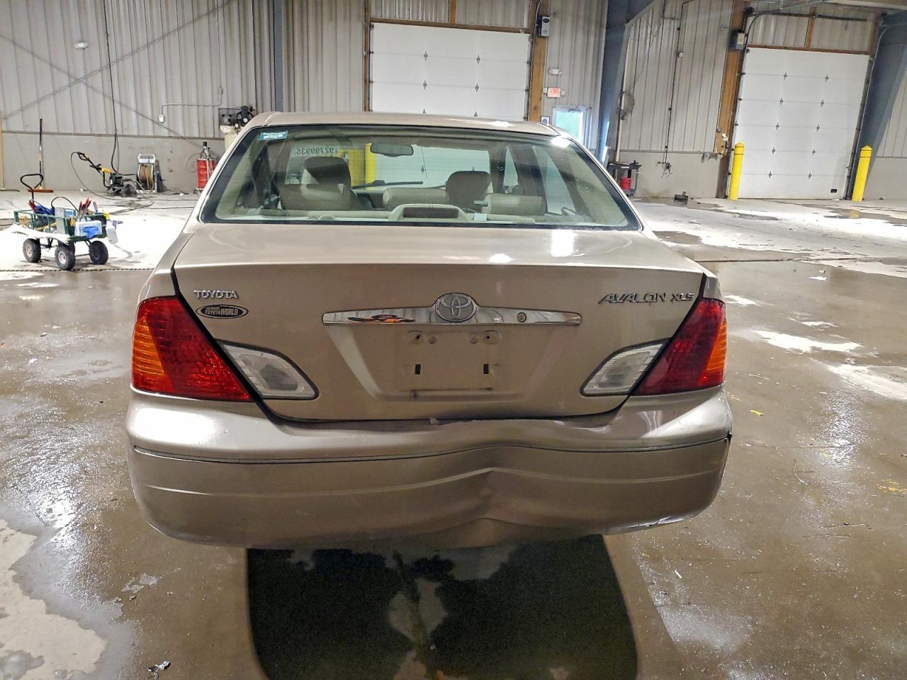 2002 TOYOTA Avalon
