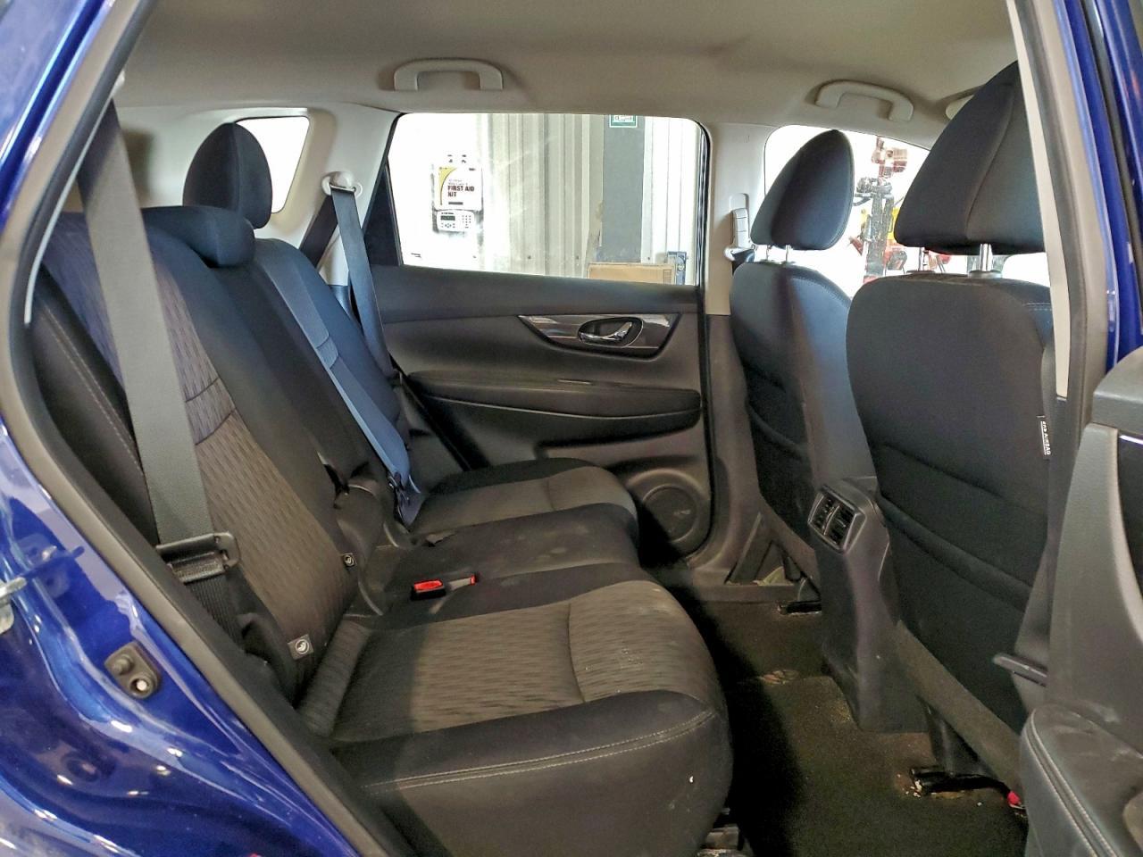 2017 NISSAN ROGUE
