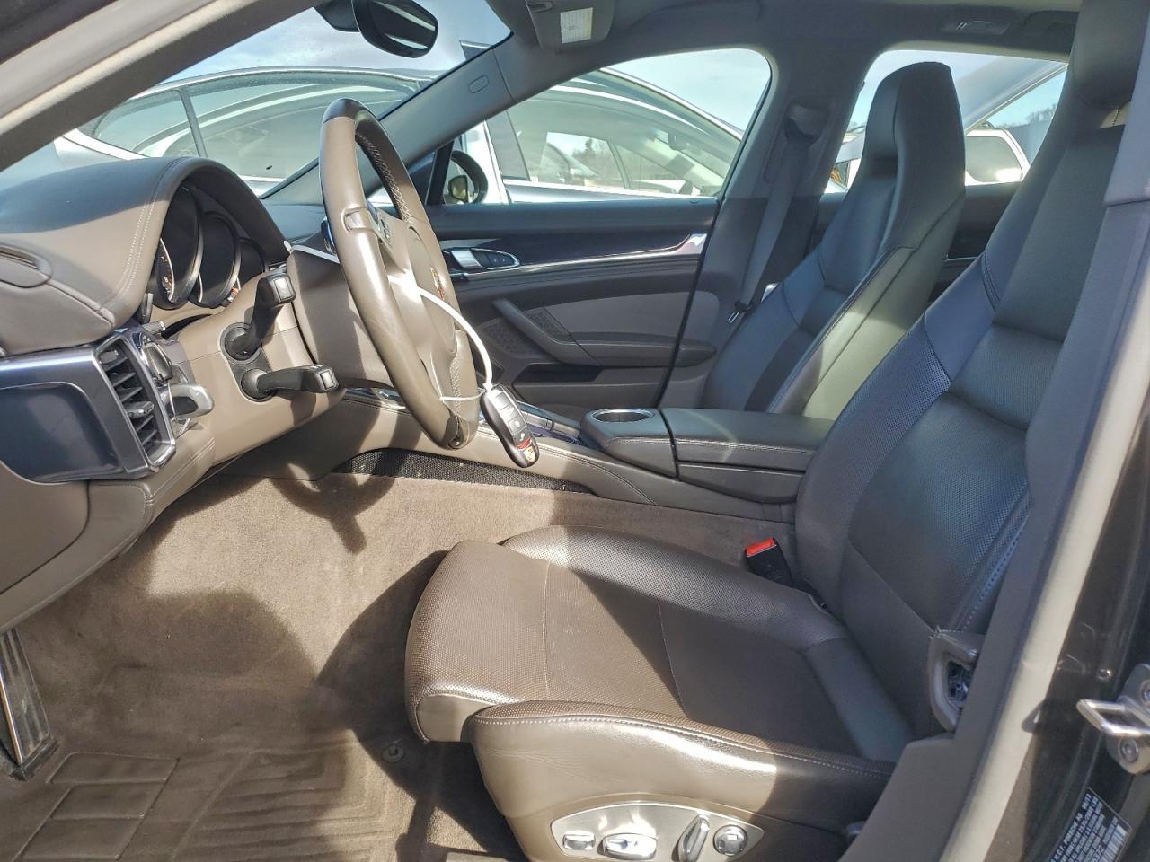 2014 PORSCHE Panamera
