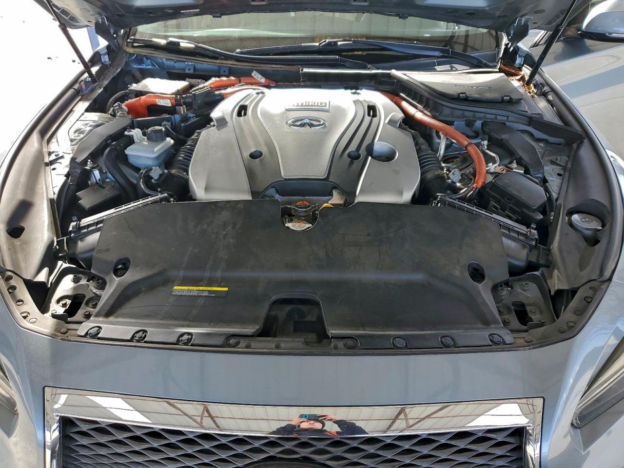 2016 INFINITI Q50