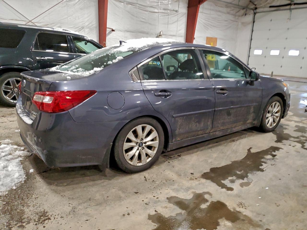 2016 SUBARU Legacy