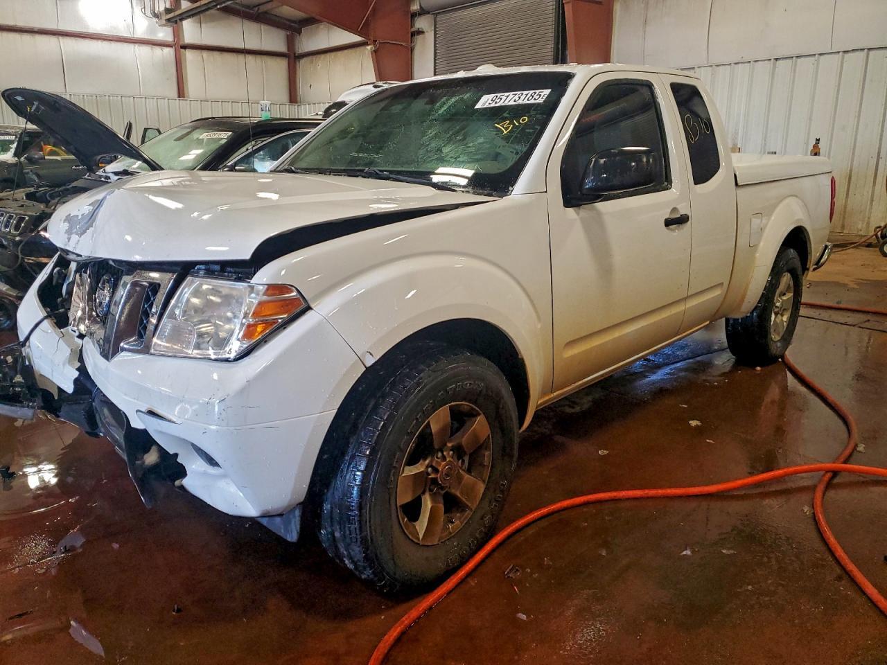 2012 NISSAN Frontier