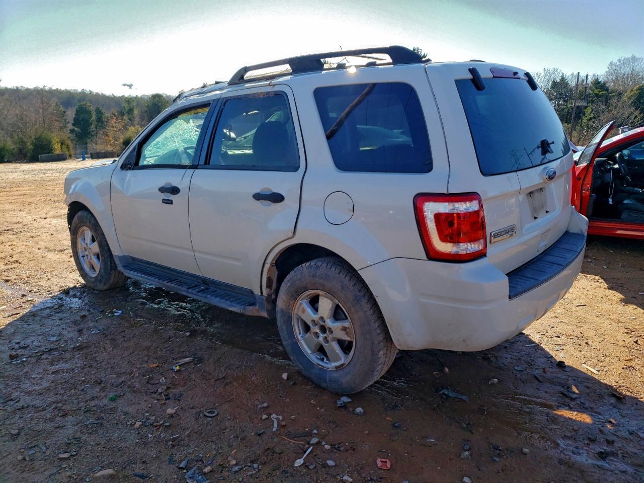 2010 FORD ESCAPE