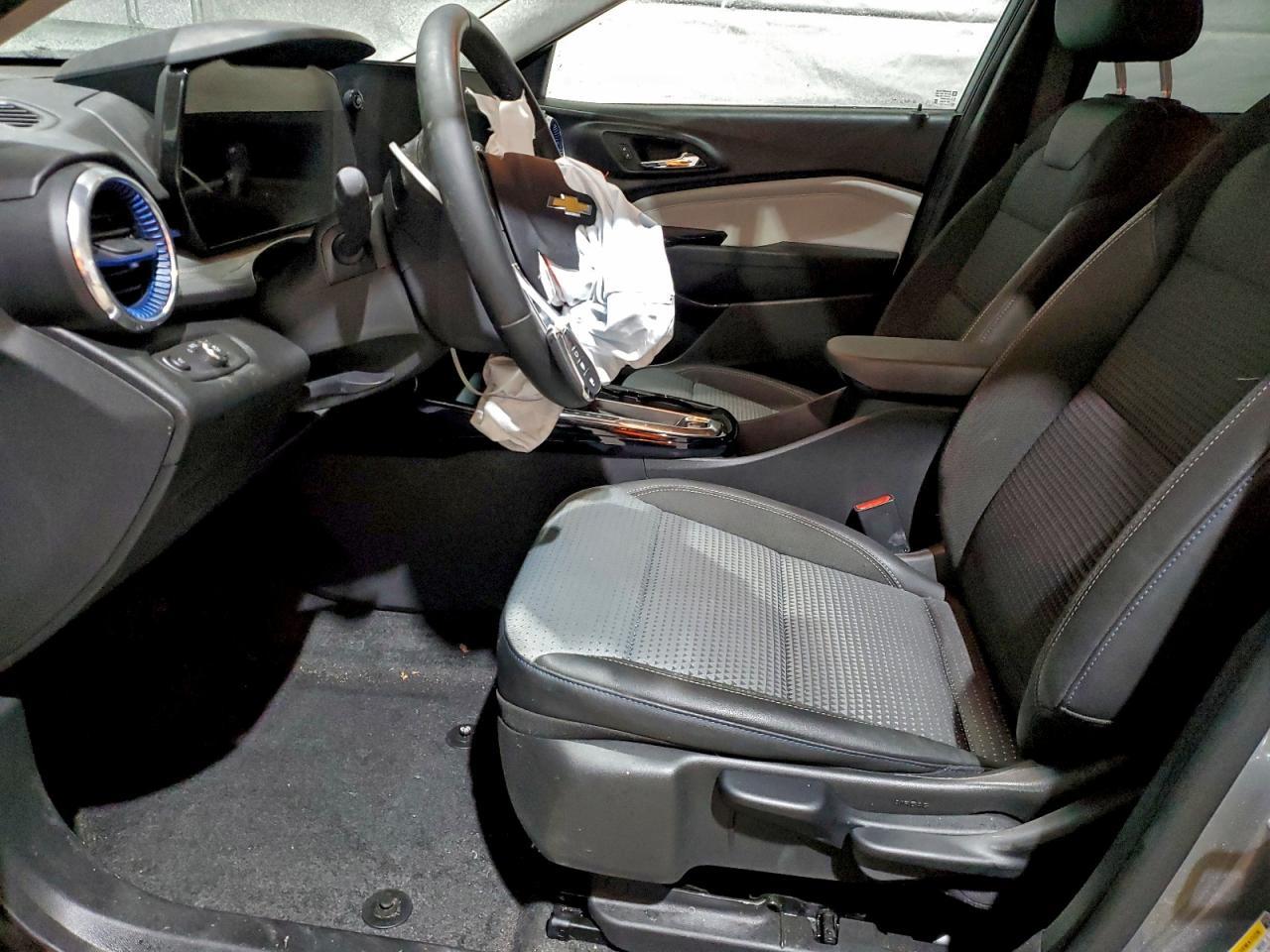 2025 CHEVROLET TRAX