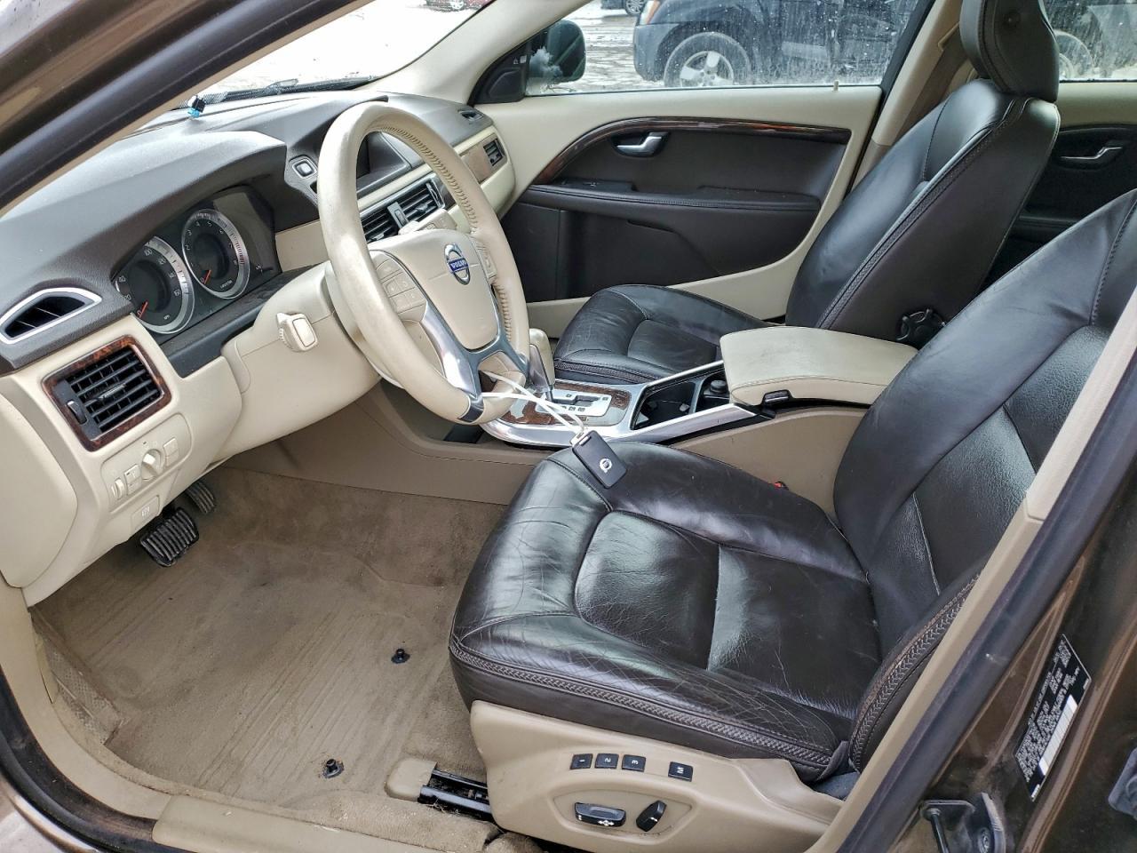 2012 VOLVO XC70