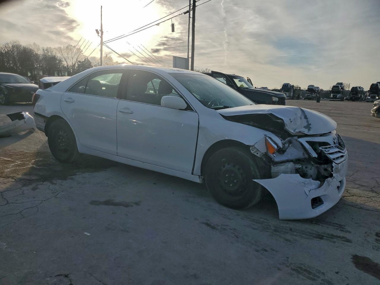 2011 TOYOTA CAMRY