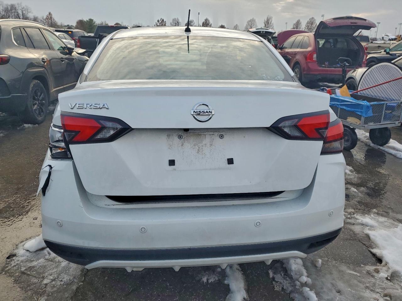 2022 NISSAN VERSA