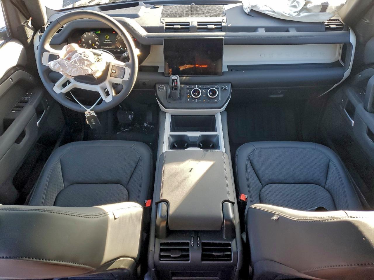 2025 LAND ROVER Defender