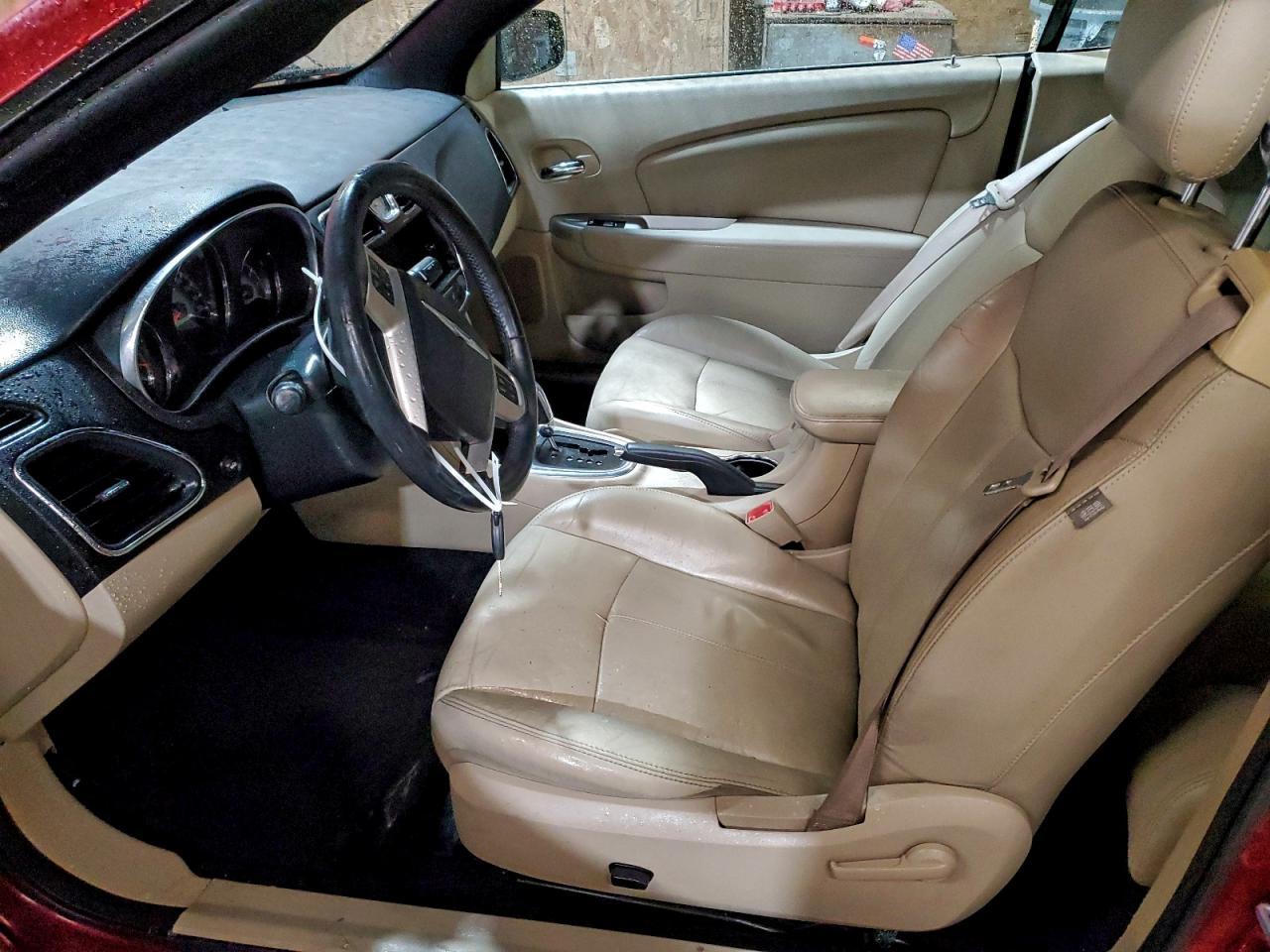 2013 CHRYSLER 200