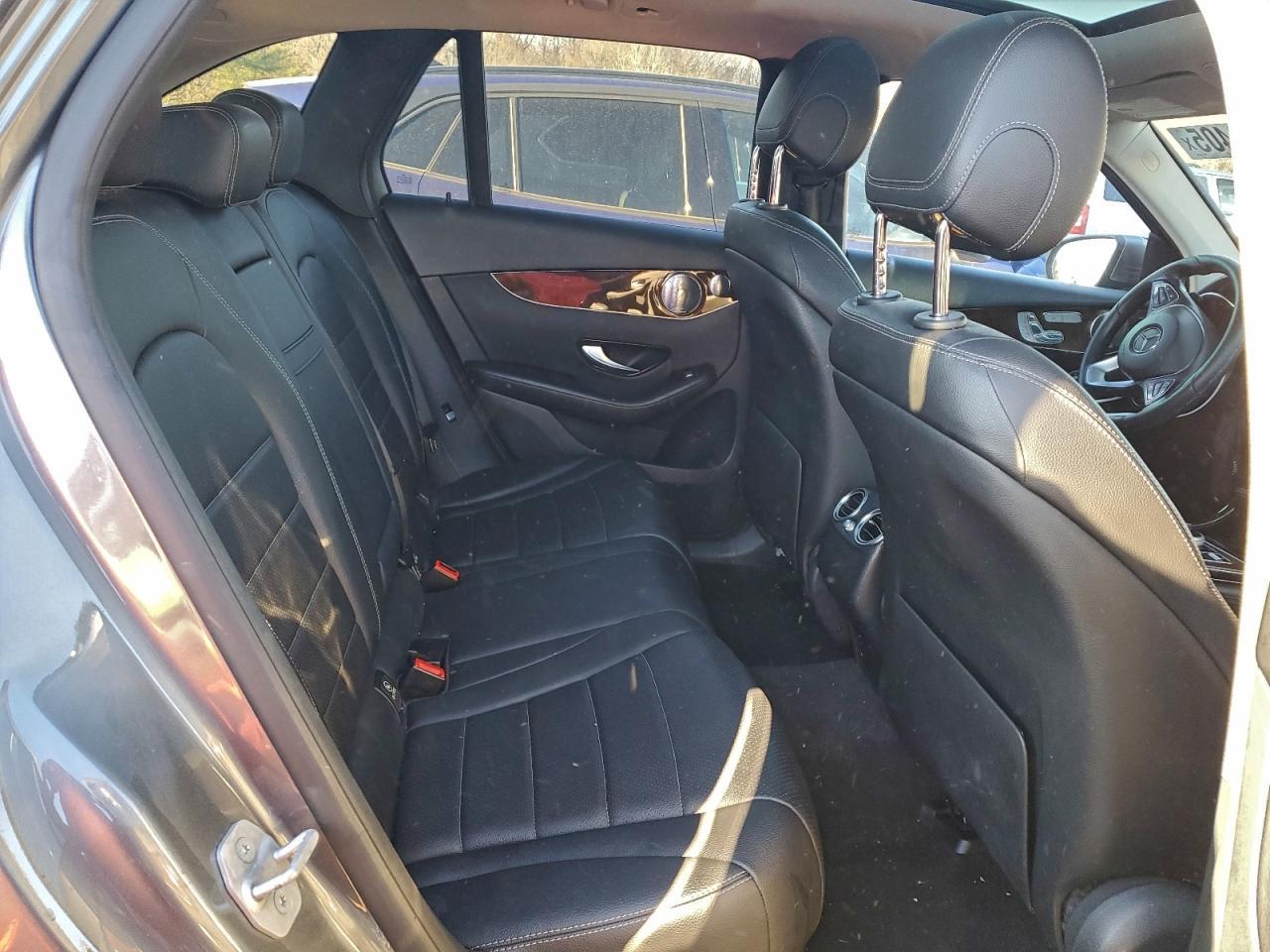 2016 MERCEDES-BENZ GLC-Class