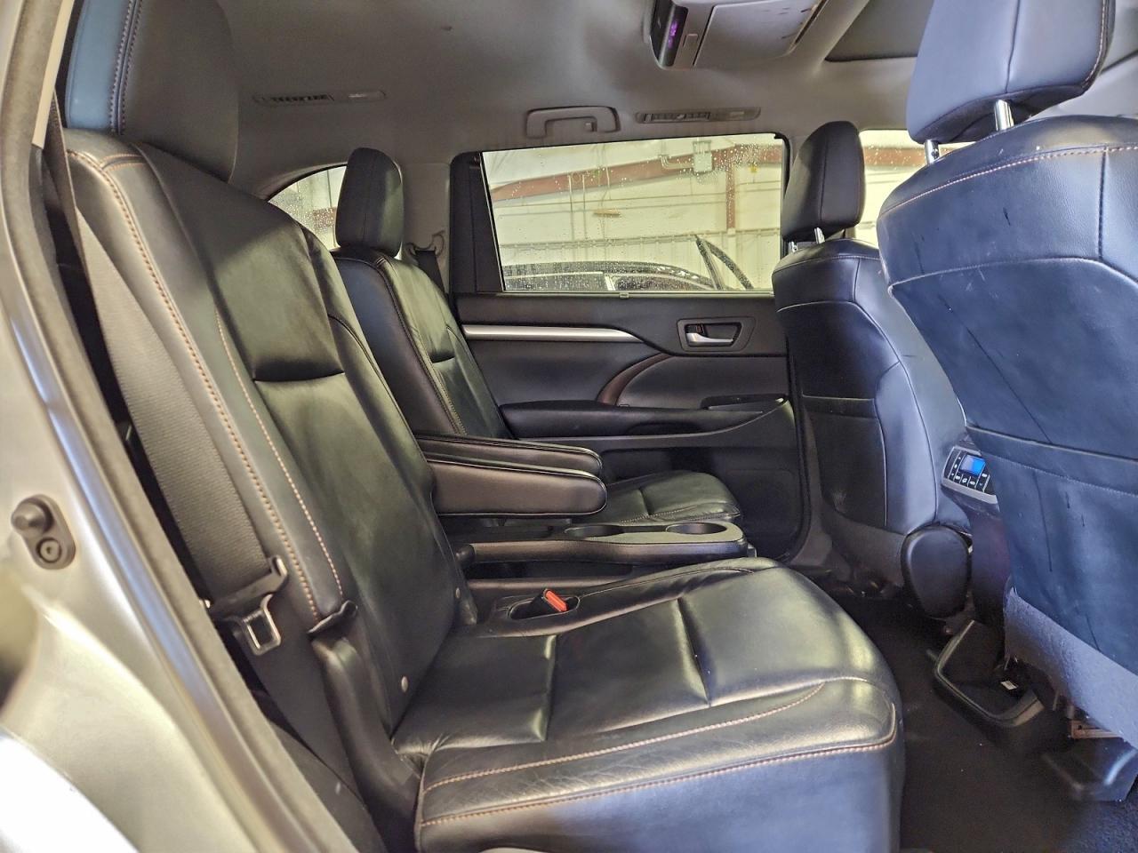 2014 TOYOTA HIGHLANDER