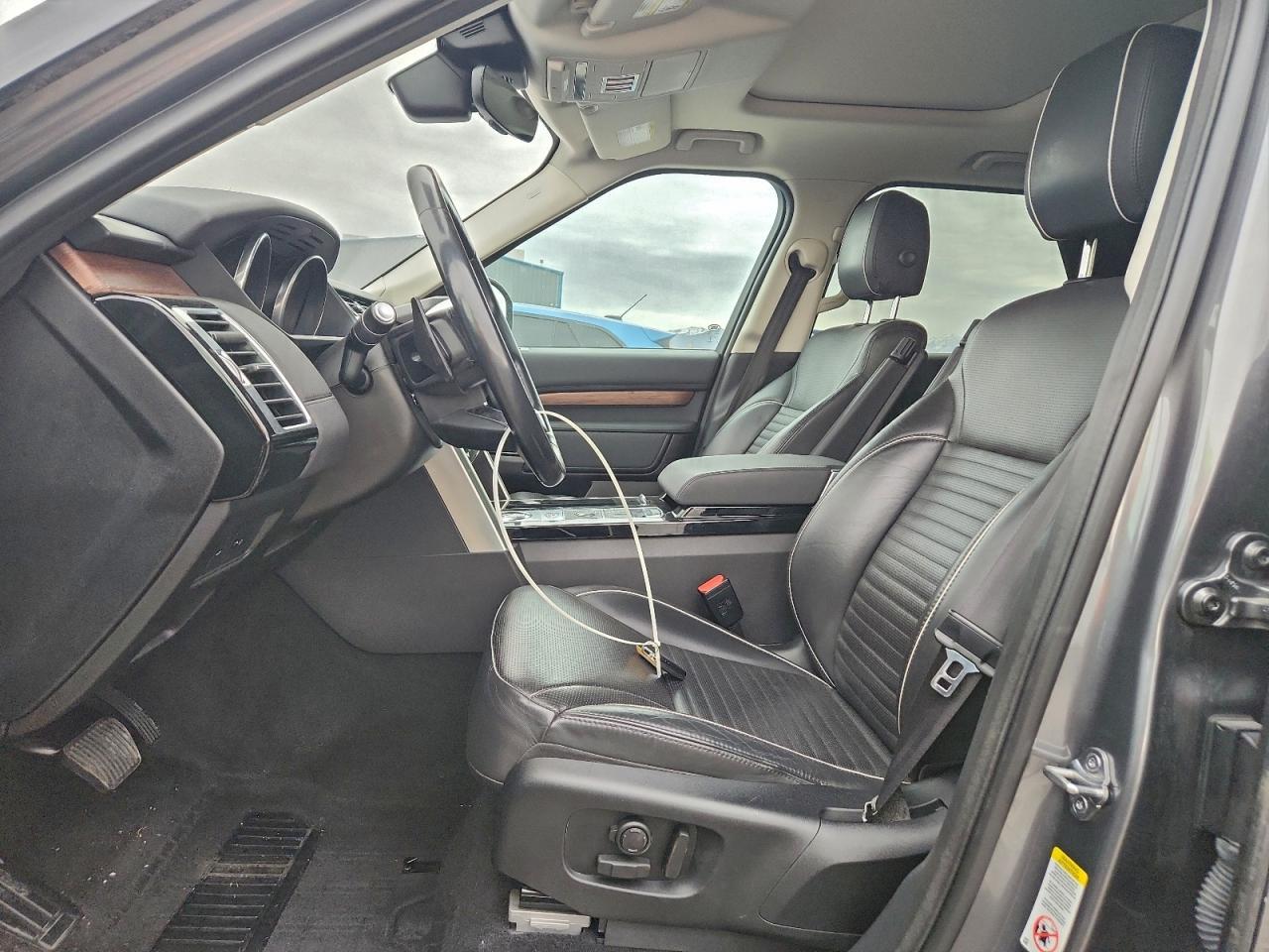 2017 LAND ROVER Discovery