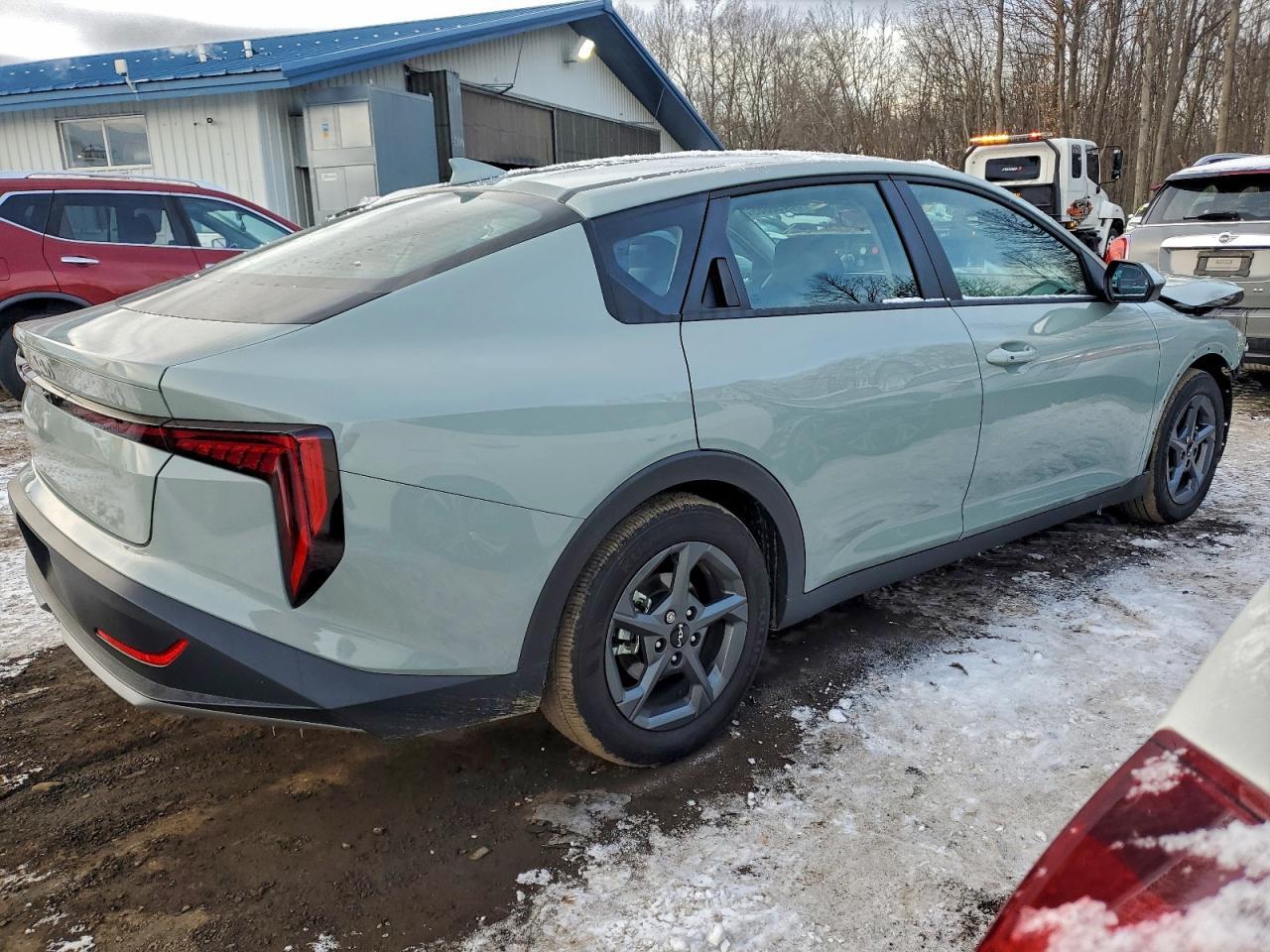 2025 KIA K4