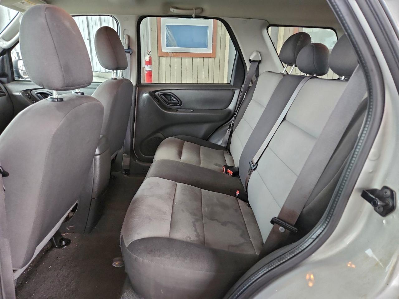 2005 FORD ESCAPE
