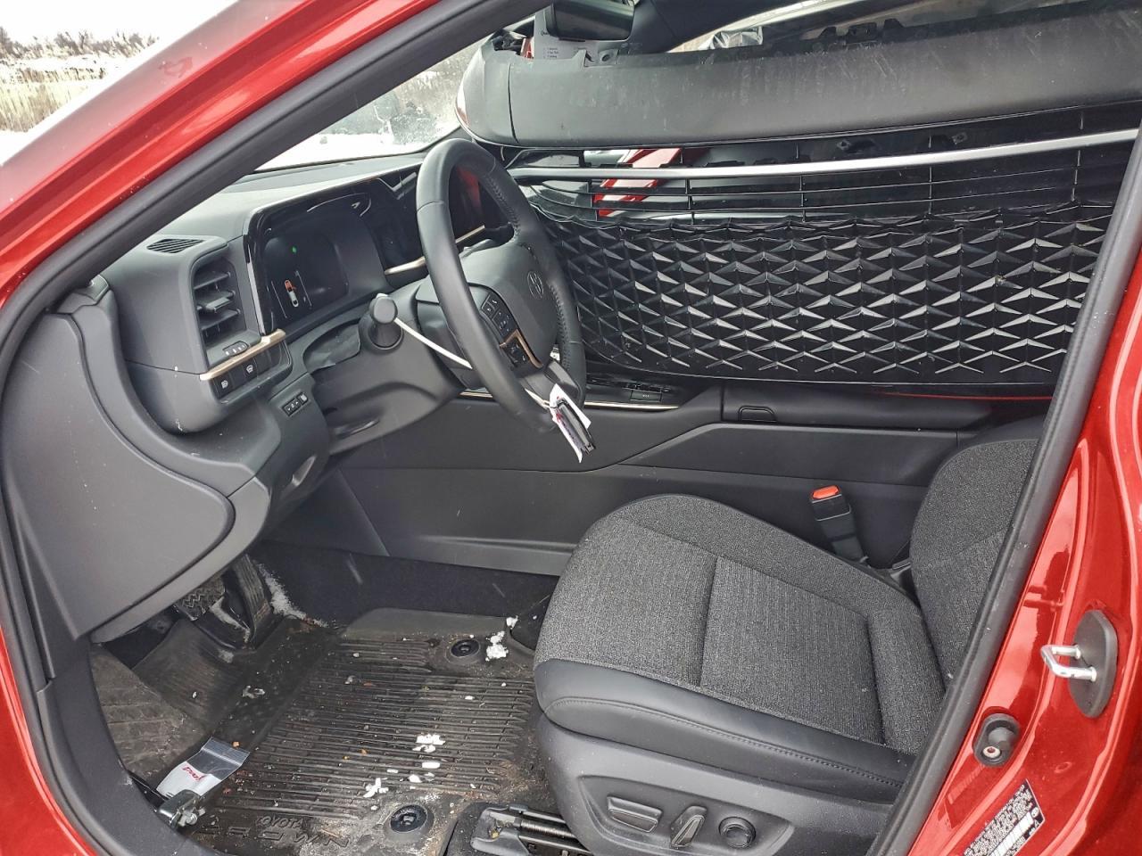 2023 TOYOTA Crown
