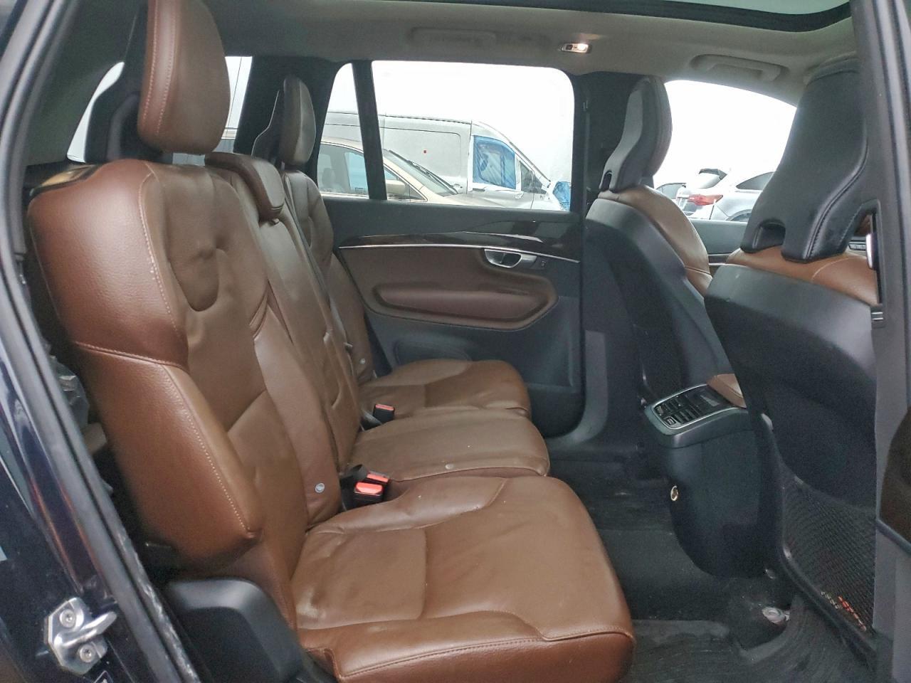 2019 VOLVO XC90