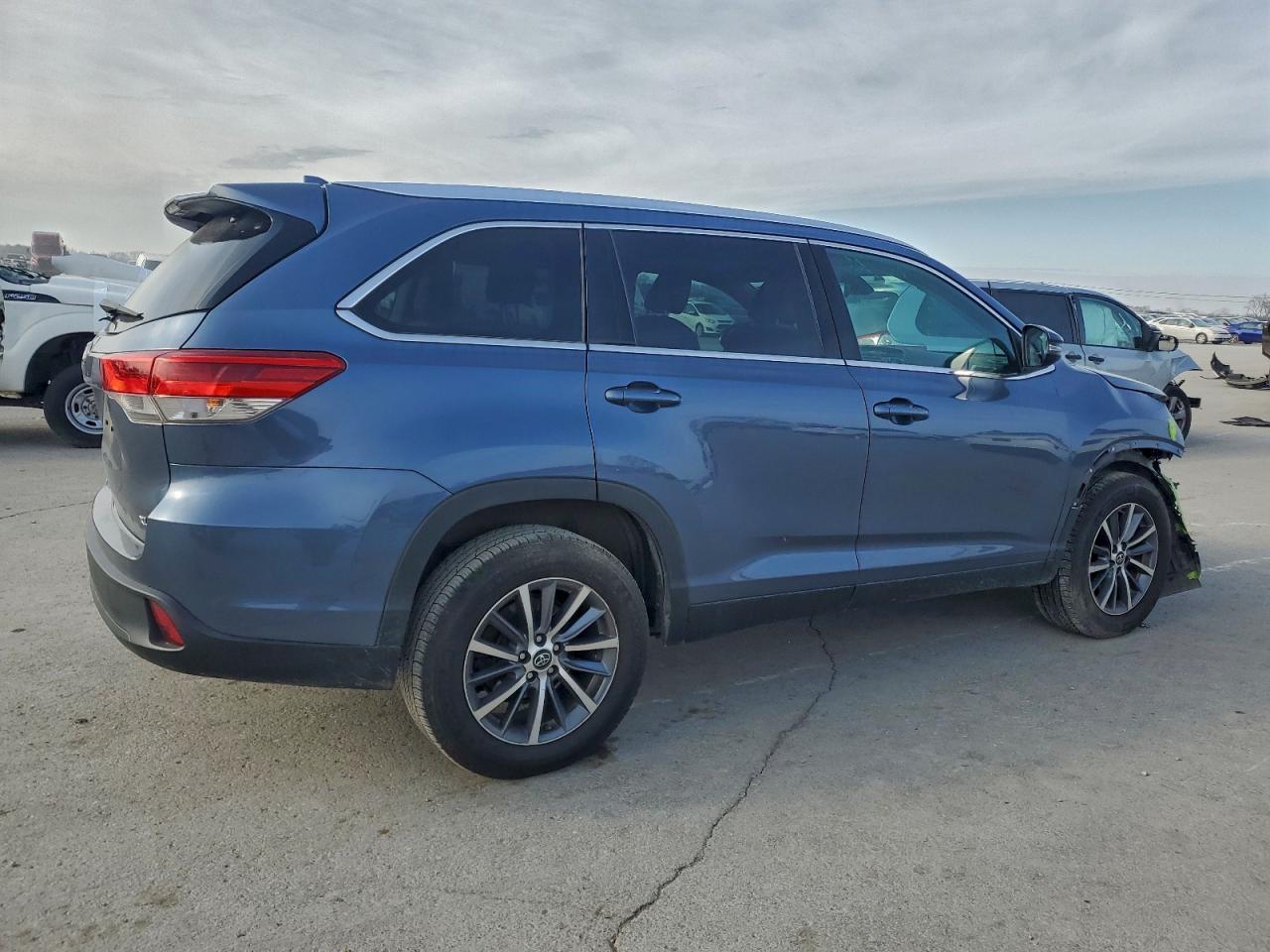 2019 TOYOTA HIGHLANDER