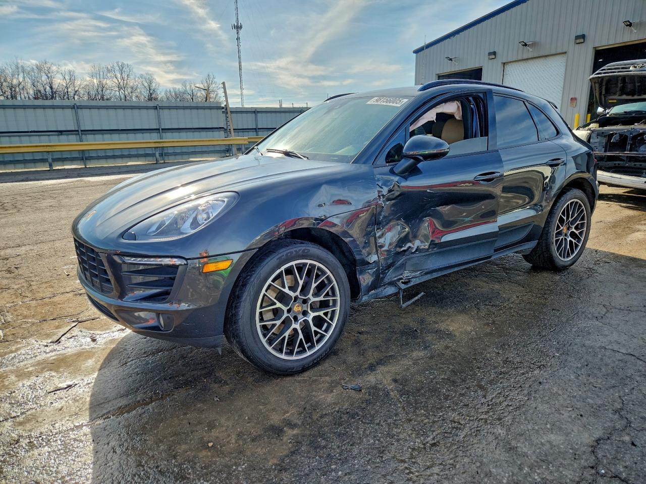 2017 PORSCHE Macan
