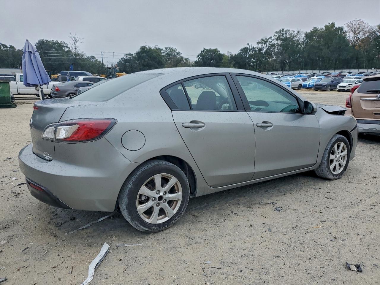 2010 MAZDA 3